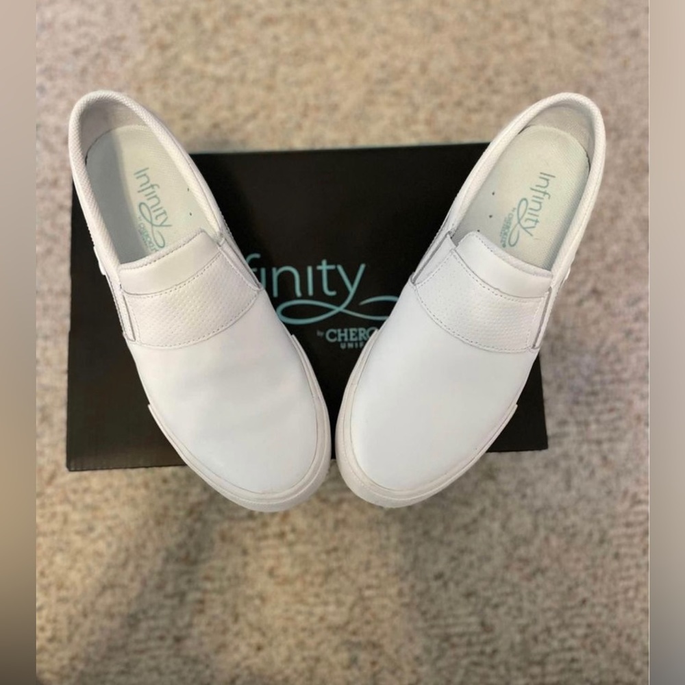 Cherokee infinity nursing shoes